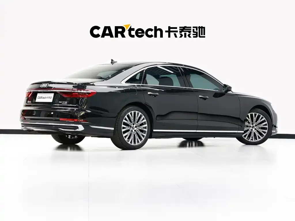 Audi A8 — фото 2