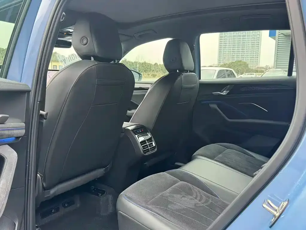 Volkswagen Tiguan L 2024 из CN, фото 2