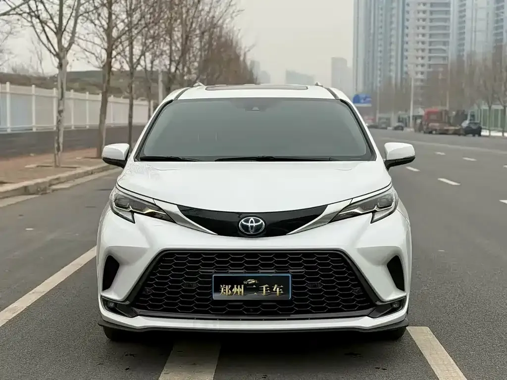 Toyota Granvia 2024 из CN, фото 7