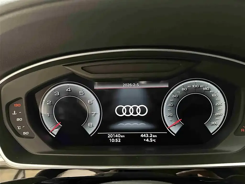 Audi A8 — фото 2