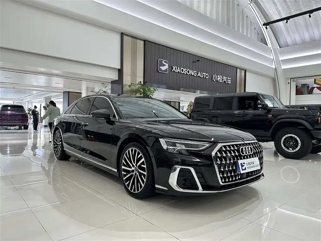 Audi A8 — фото 9