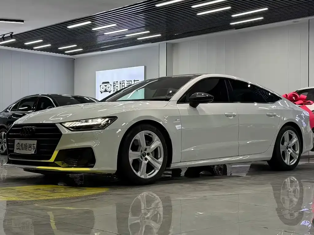 Audi A7 — фото 1