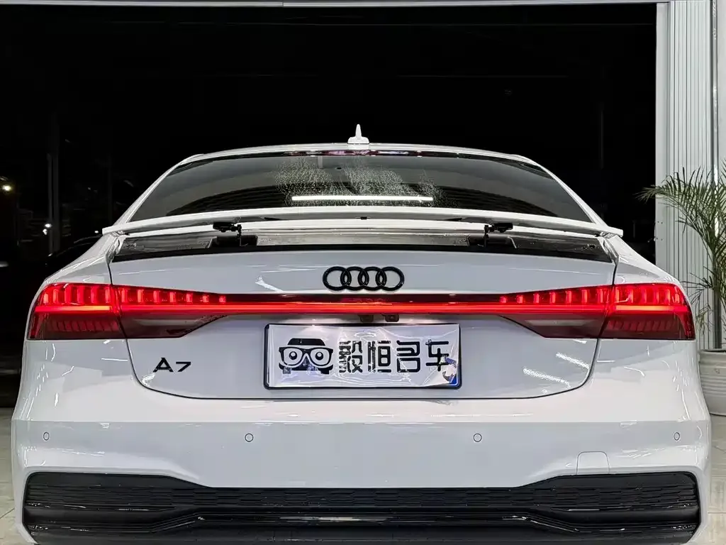 Audi A7 — фото 2