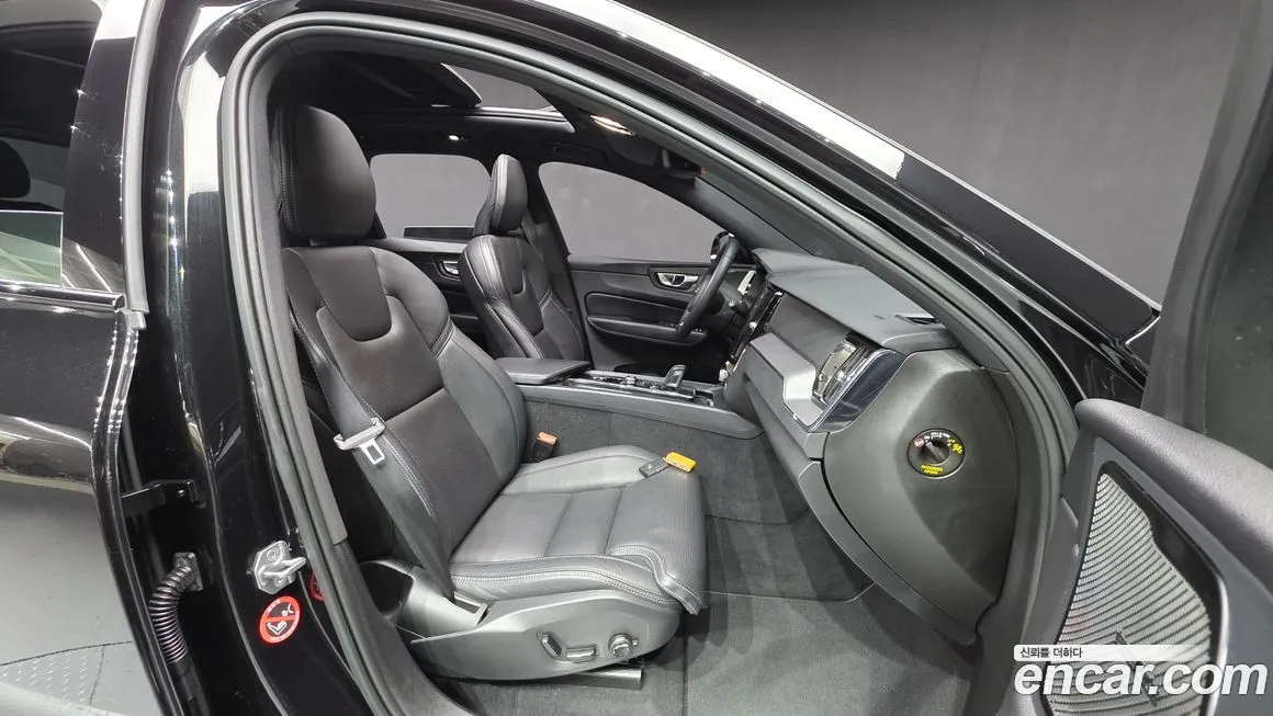 Volvo XC60 2022 из KR, фото 10