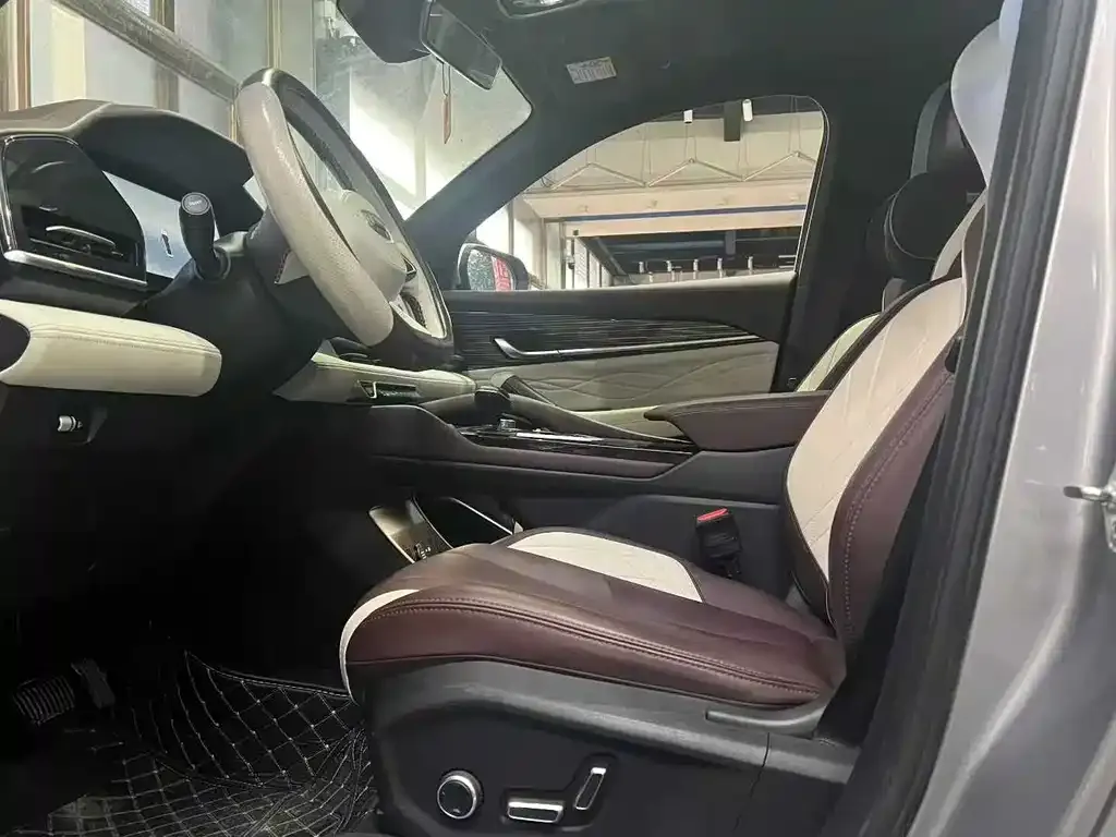 Geely Xingyue L 2024 из CN, фото 2