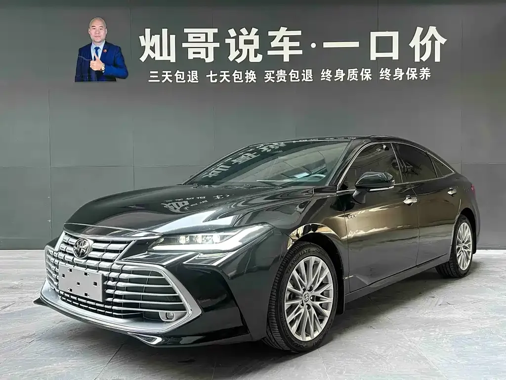 Toyota Avalon — фото 1