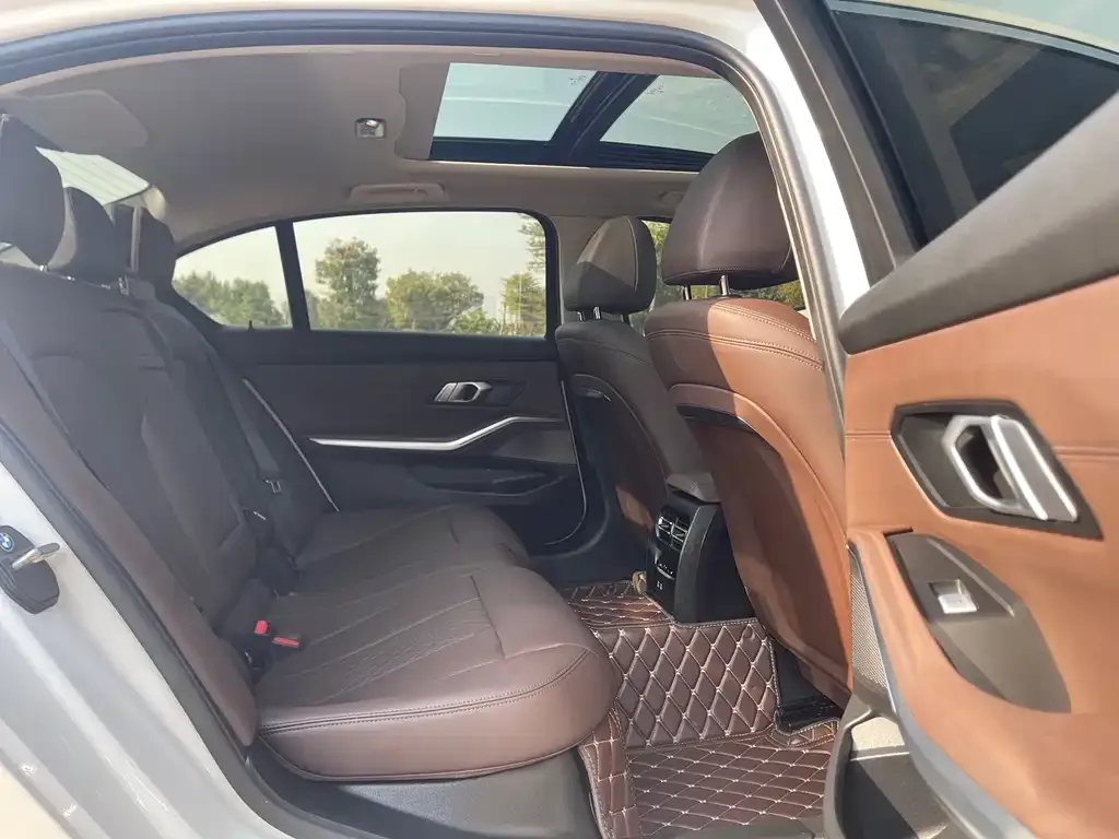 BMW 3 Series 2025 из CN, фото 8