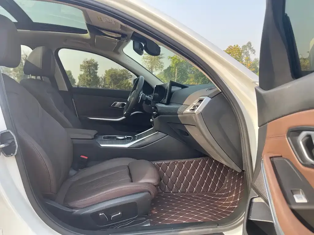 BMW 3 Series 2025 из CN, фото 5