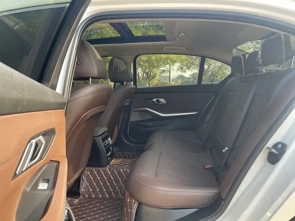 BMW 3 Series 2025 из CN, фото 6