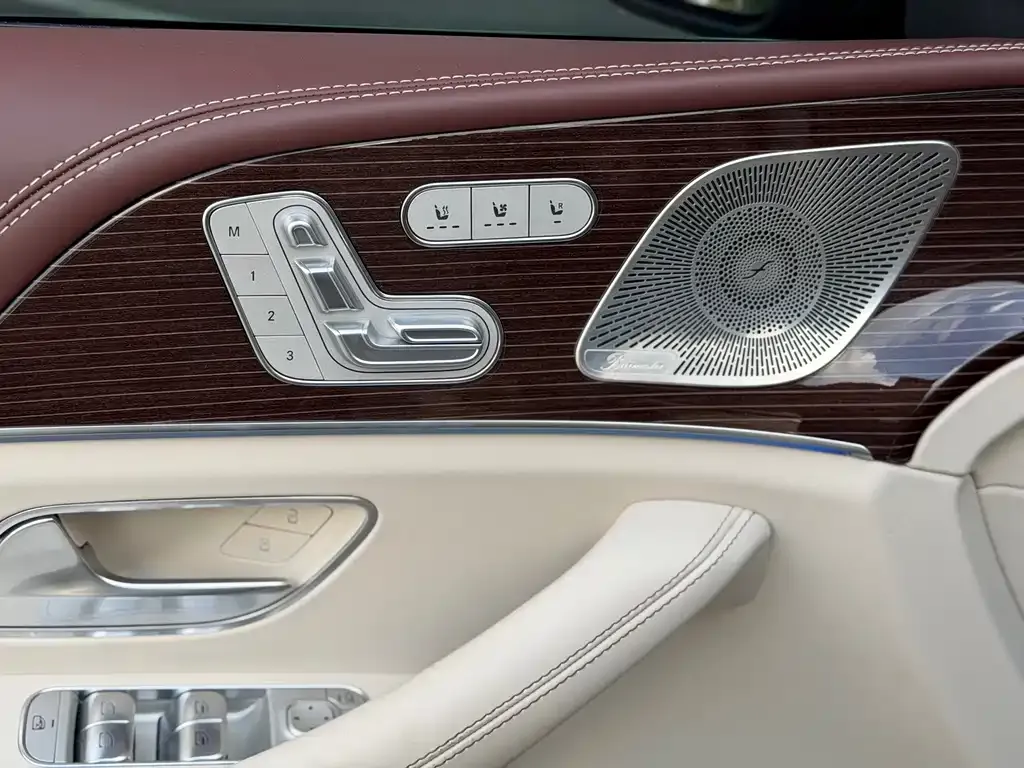 Mercedes-Benz GLS — фото 5