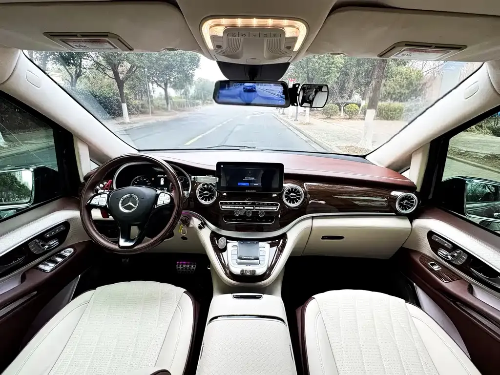 Mercedes-Benz Vito 2023 из CN, фото 8