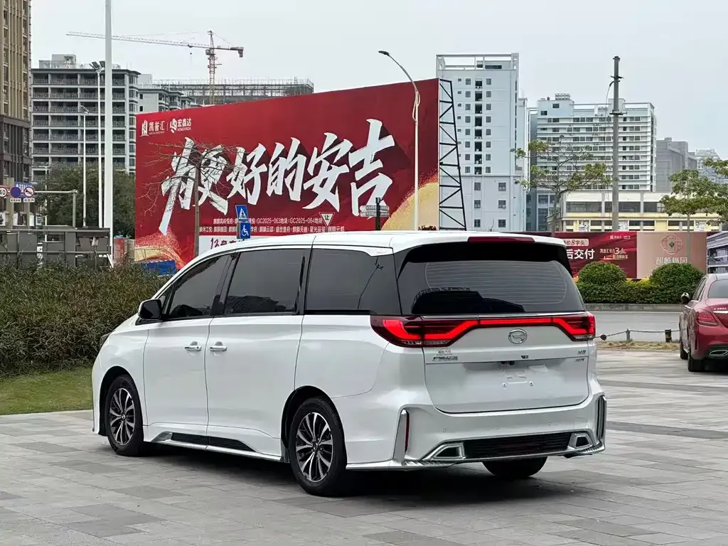 GAC Motor Trumpchi M8 — фото 10