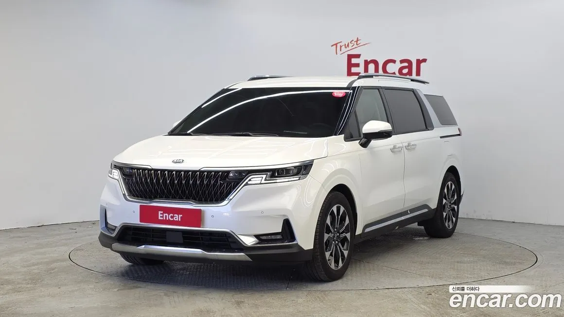 Kia Carnival — фото 1