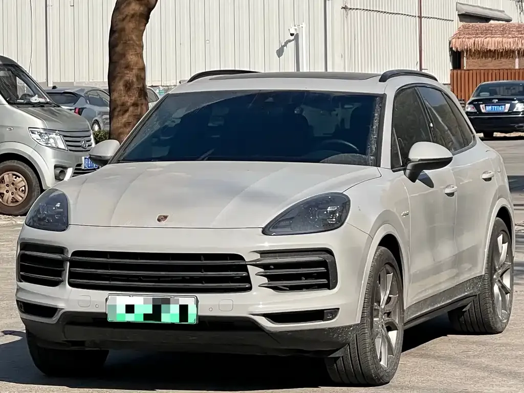 Porsche Cayenne Hybrid 2022 из CN, фото 1