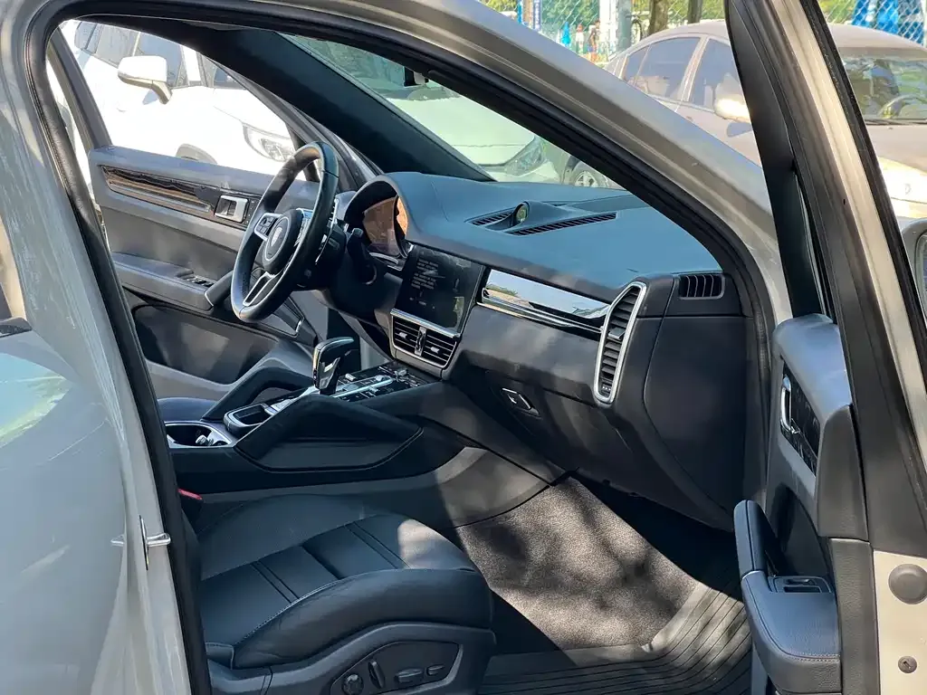 Porsche Cayenne Hybrid 2022 из CN, фото 5