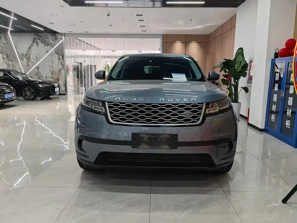 Land Rover Velar — фото 1