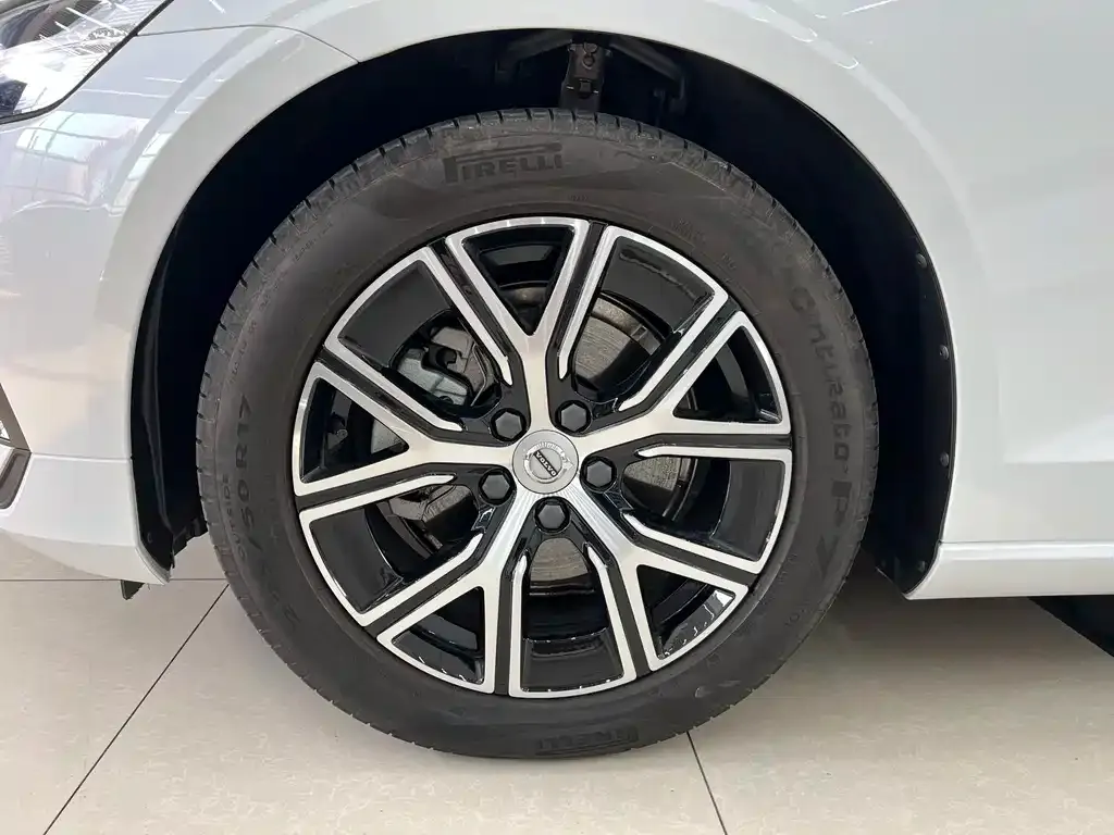 Volvo S60 2025 из CN, фото 6