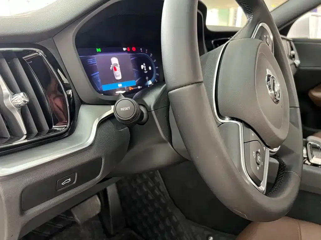 Volvo S60 2025 из CN, фото 3