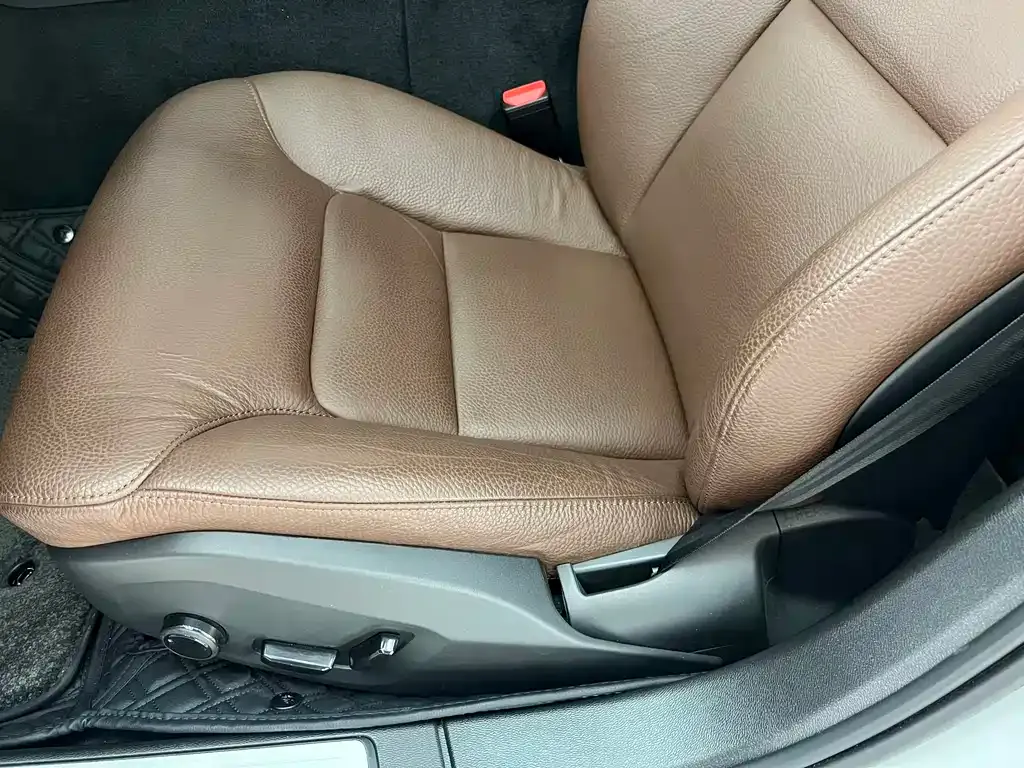 Volvo S60 2025 из CN, фото 10