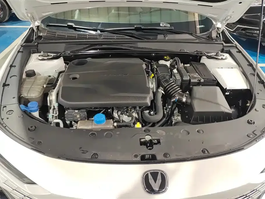 Changan UNI-V 2024 из CN, фото 10