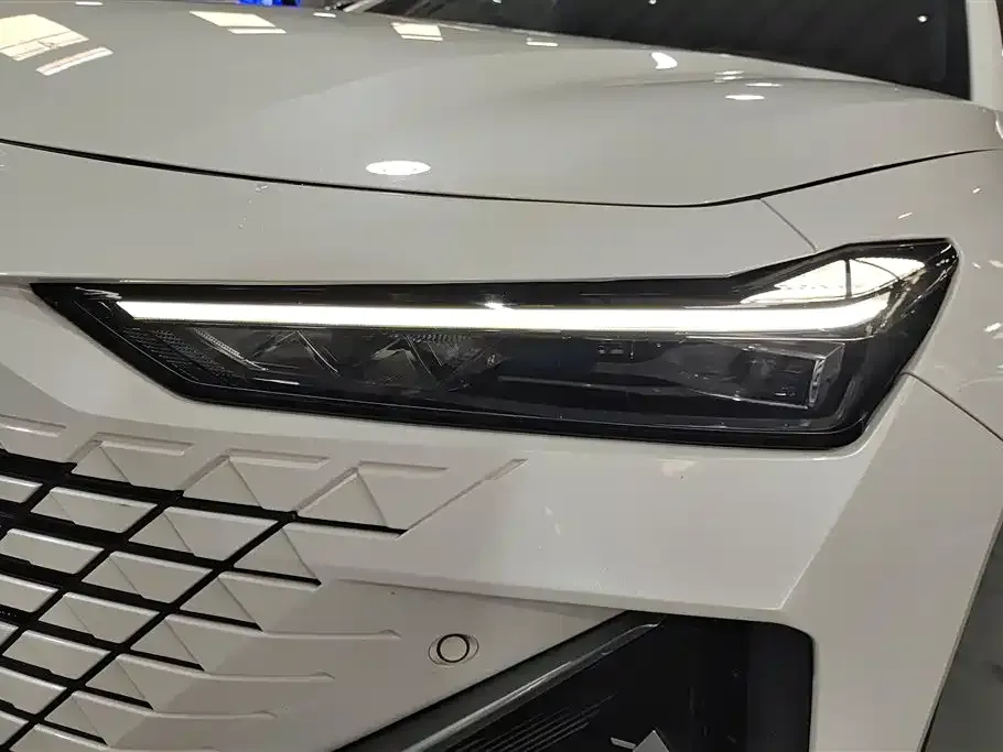 Changan UNI-V 2024 из CN, фото 5
