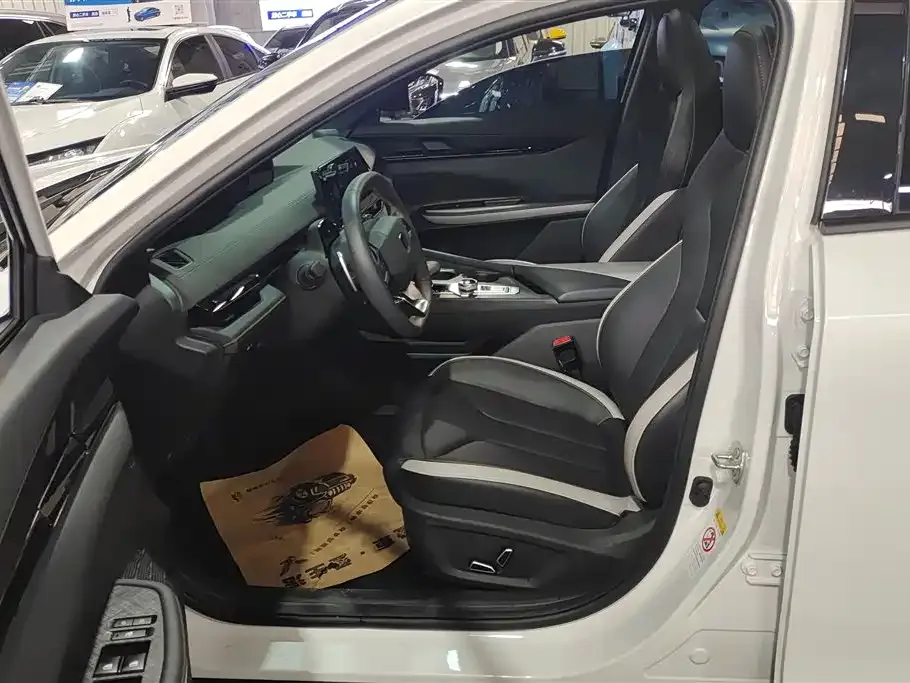 Changan UNI-V 2024 из CN, фото 4
