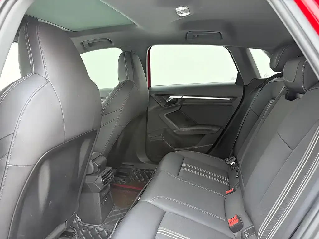 Audi A3 2021 из CN, фото 2