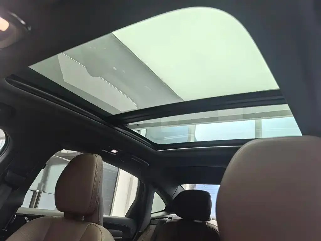 Volvo S90 2025 из CN, фото 2