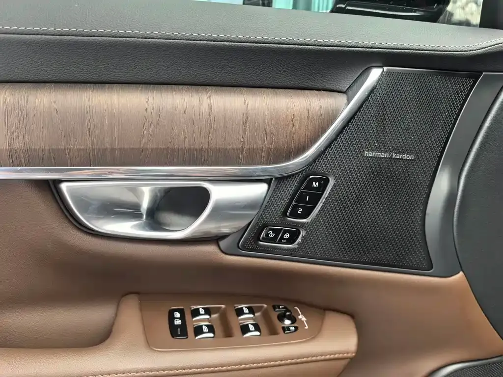 Volvo S90 2025 из CN, фото 8