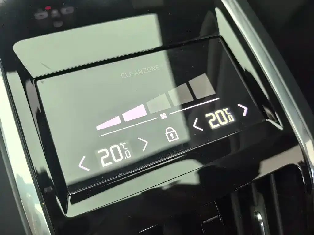 Volvo S90 2025 из CN, фото 3