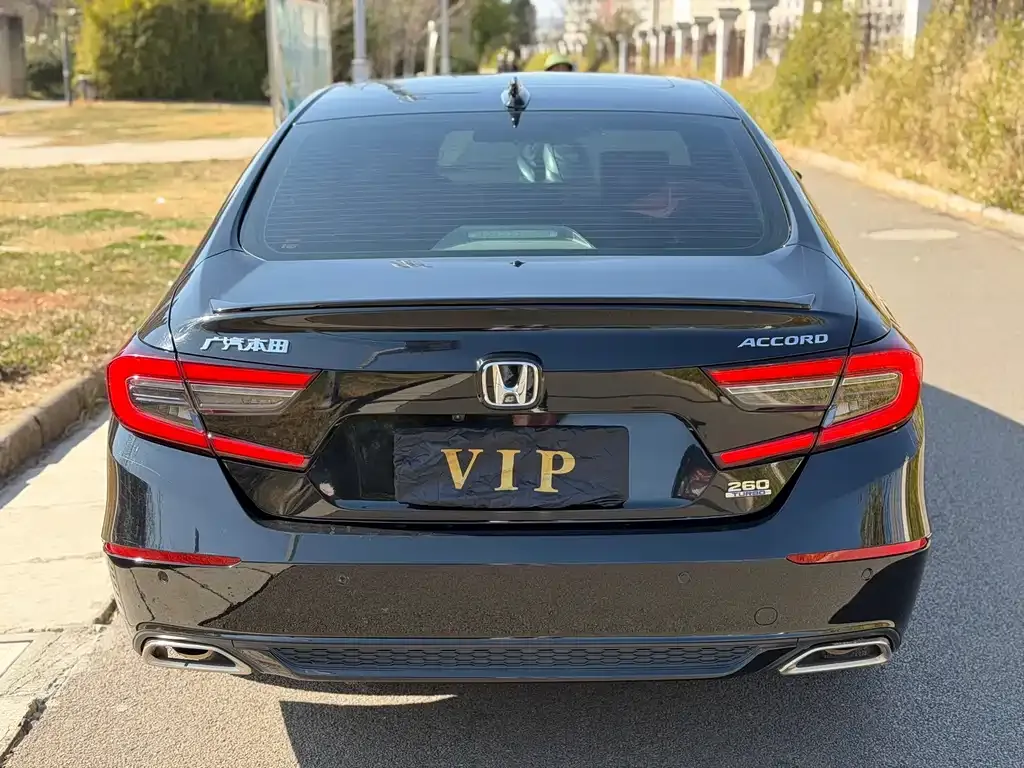 Honda Accord — фото 4