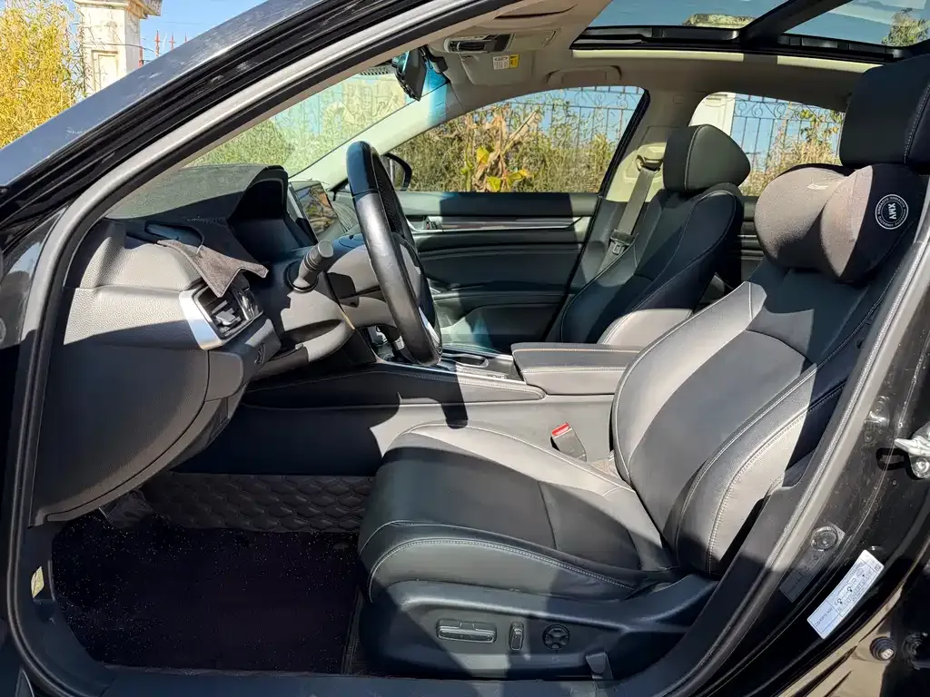 Honda Accord — фото 3