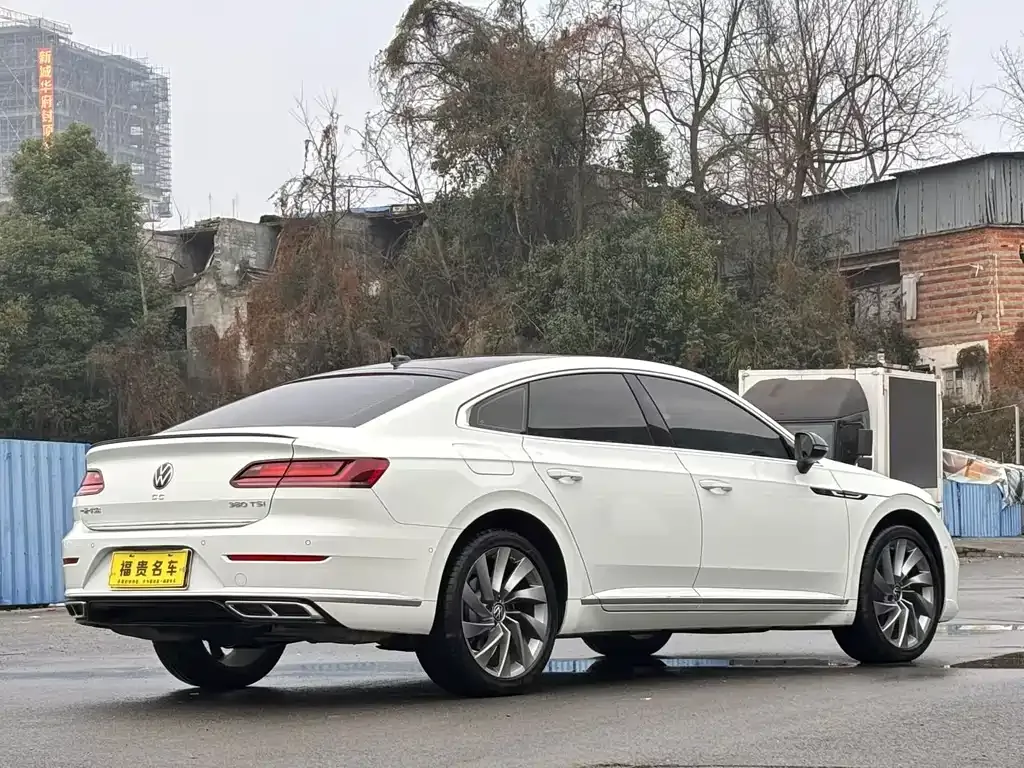 Volkswagen CC 2024 из CN, фото 9