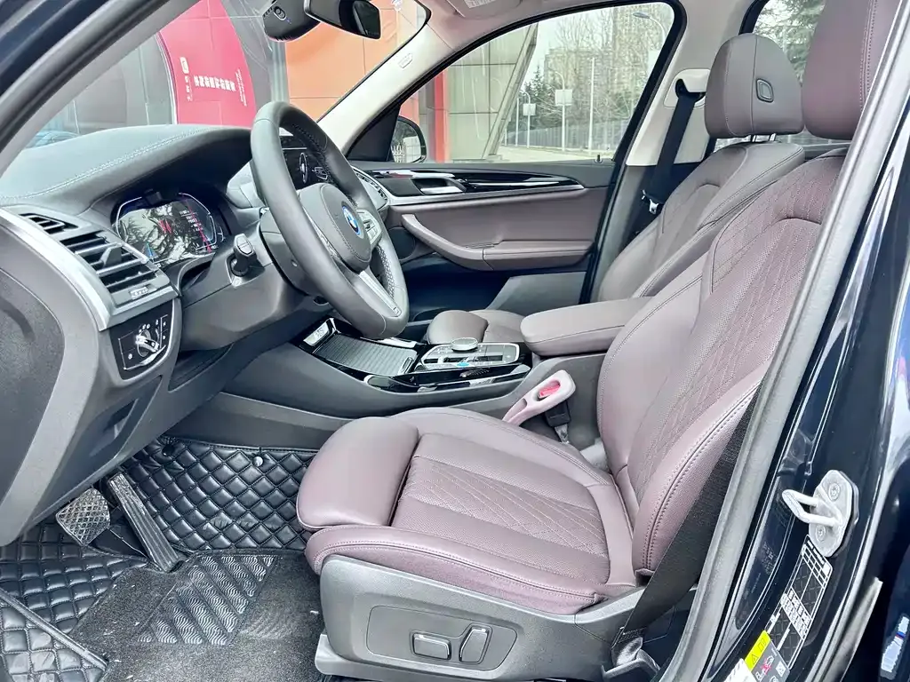 BMW iX3 2024 из CN, фото 3