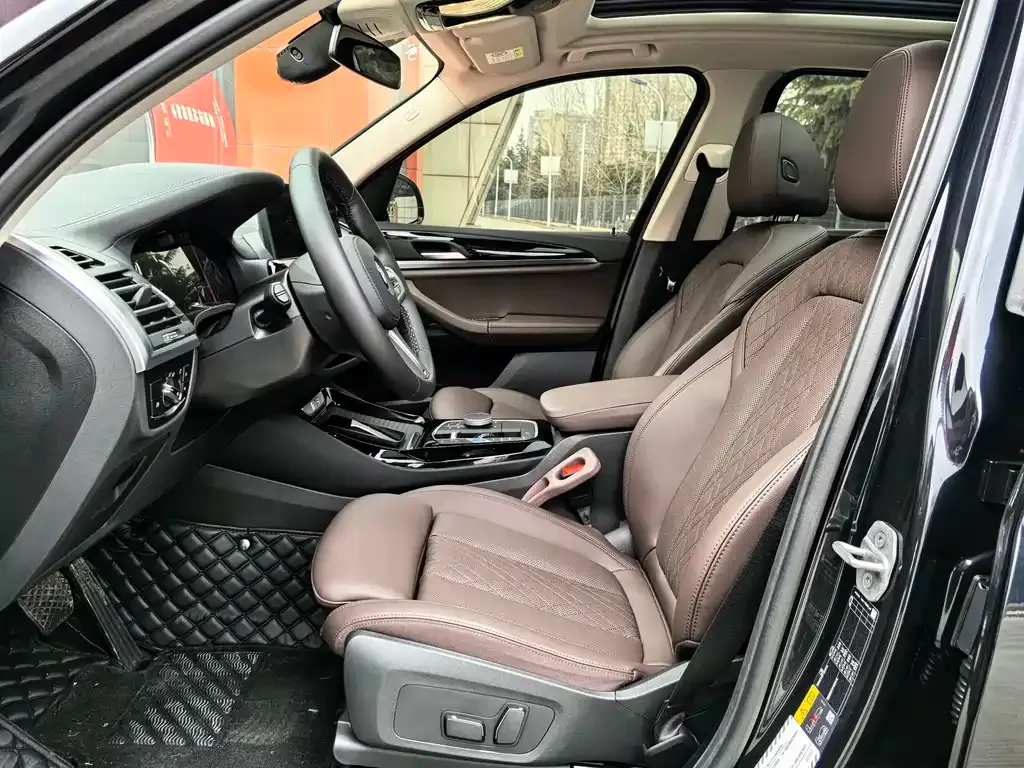 BMW iX3 2024 из CN, фото 9