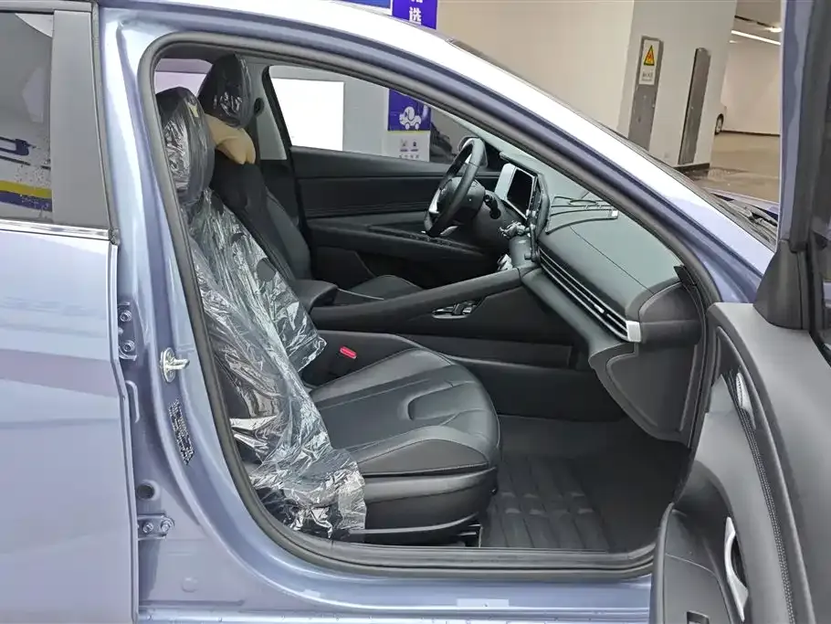 Hyundai Elantra 2025 из CN, фото 8