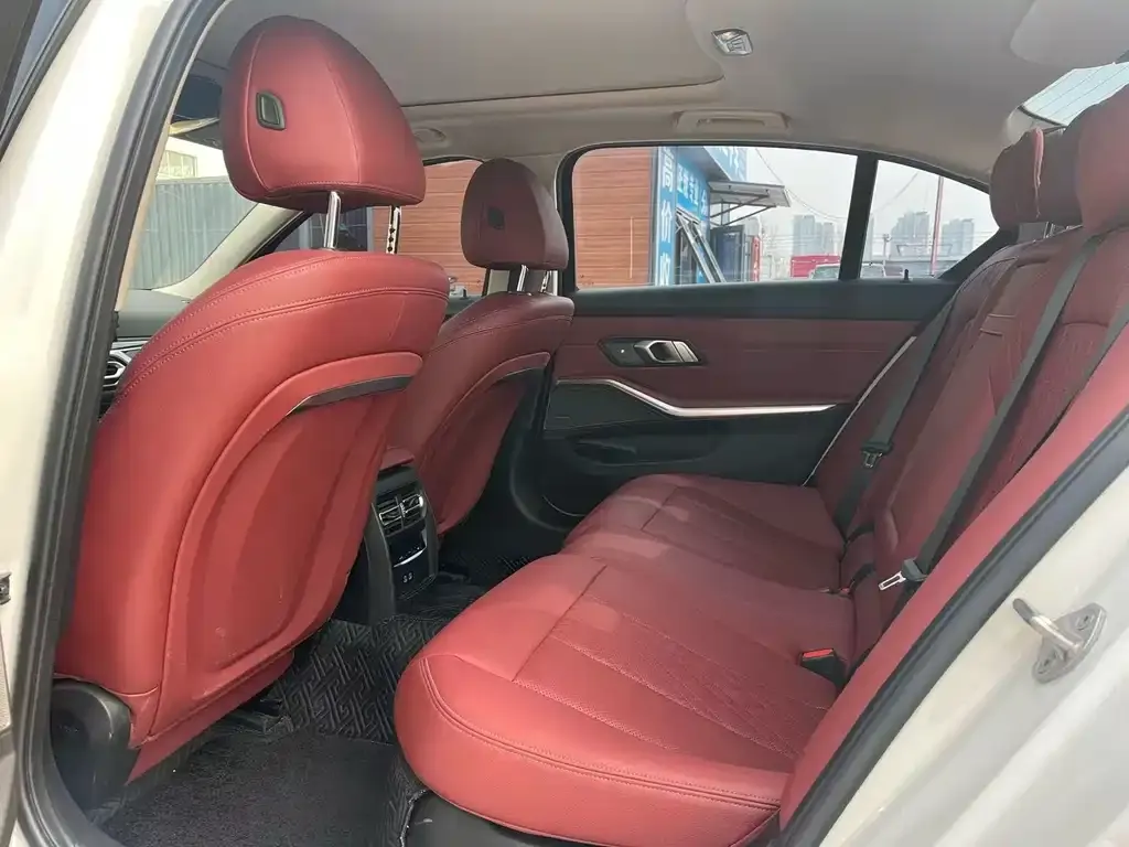 BMW 3 Series 2024 из CN, фото 3