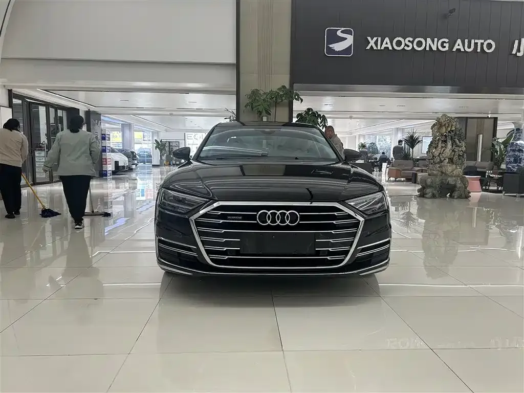 Audi A8 2021 из CN, фото 2