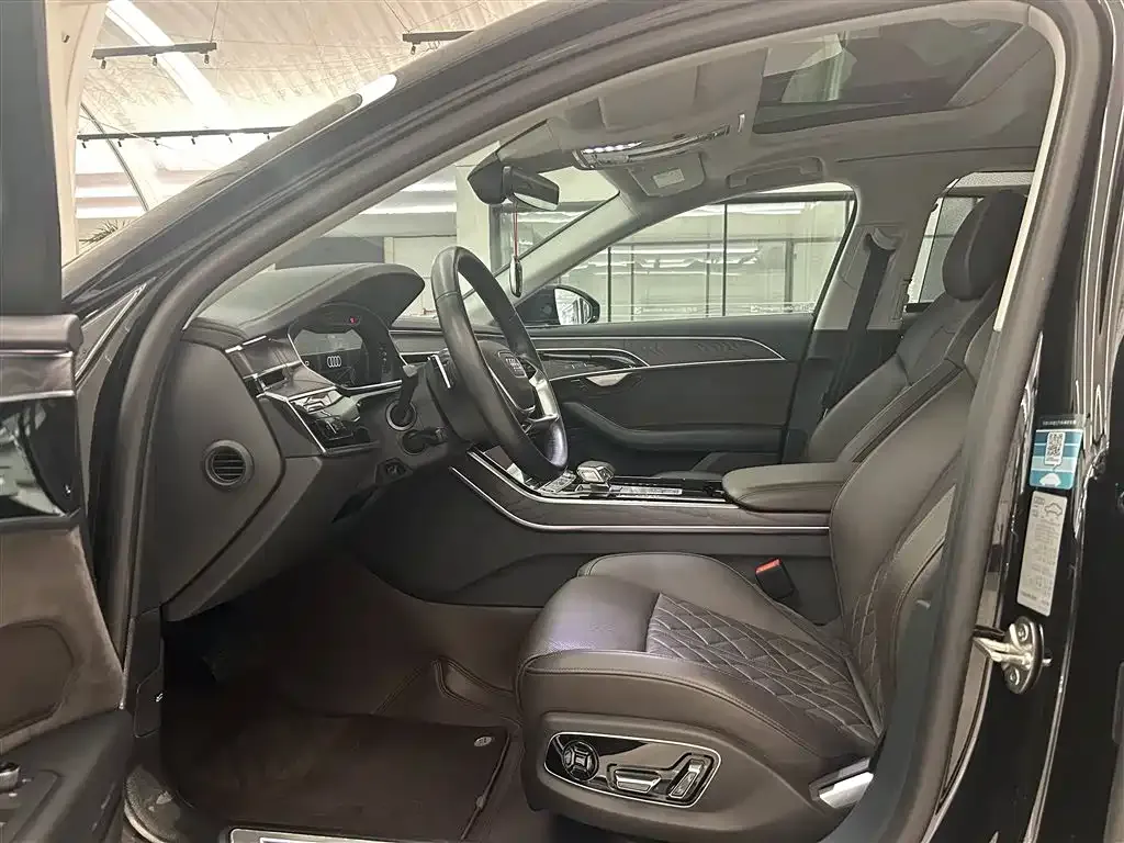 Audi A8 2021 из CN, фото 10