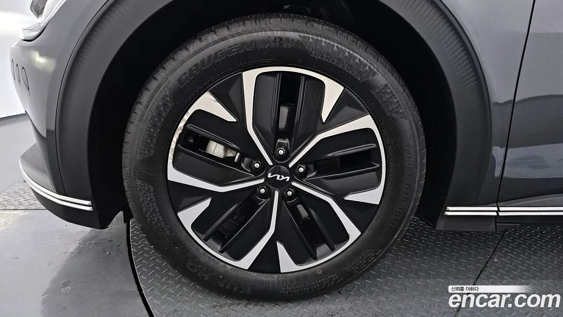 Kia EV6 — фото 5