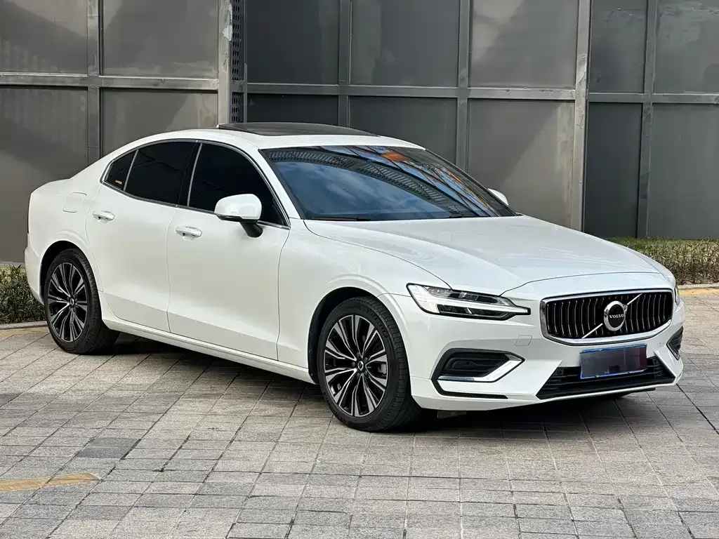 Volvo S60 2023 из CN, фото 10