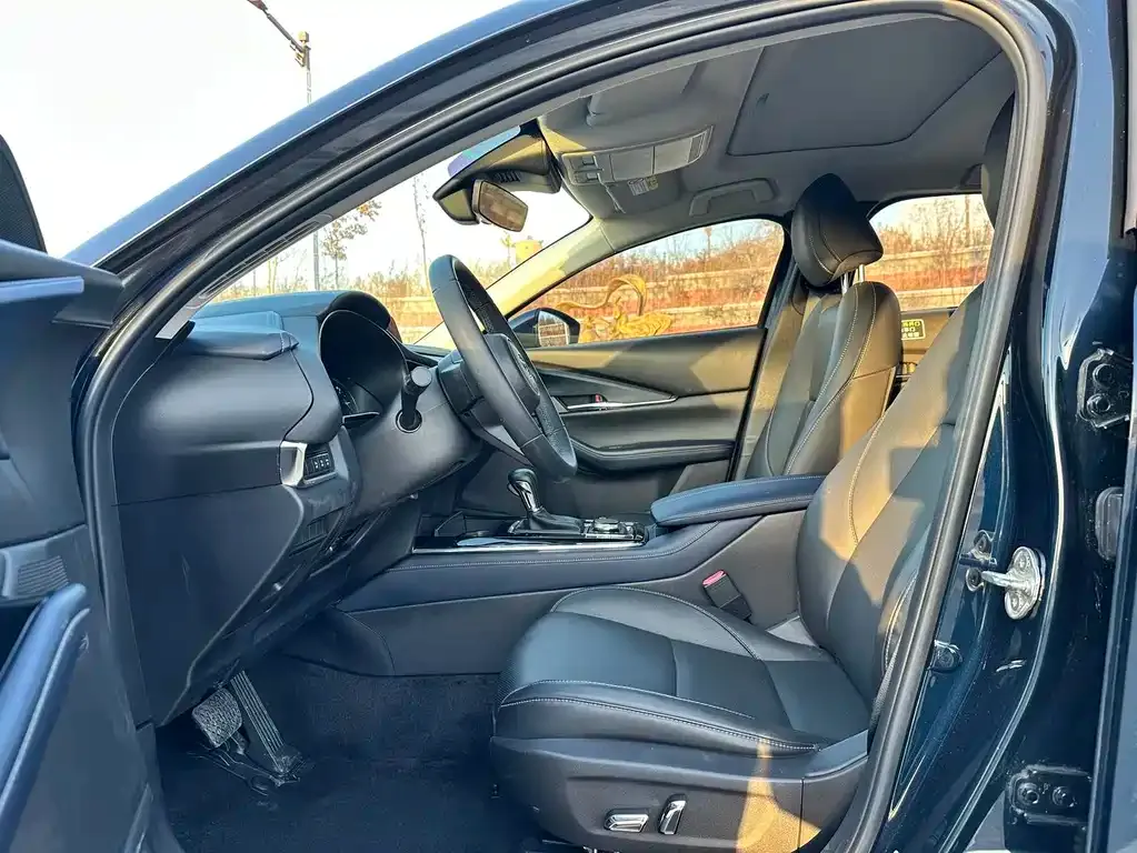 Mazda CX-30 2022 из CN, фото 6