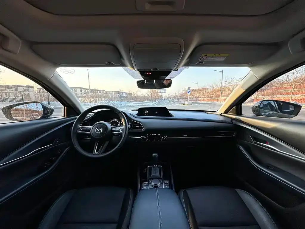 Mazda CX-30 2022 из CN, фото 4