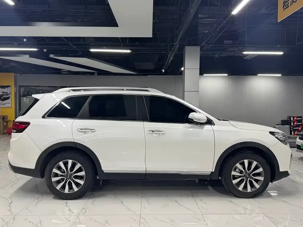 Kia KX7 2023 из CN, фото 2
