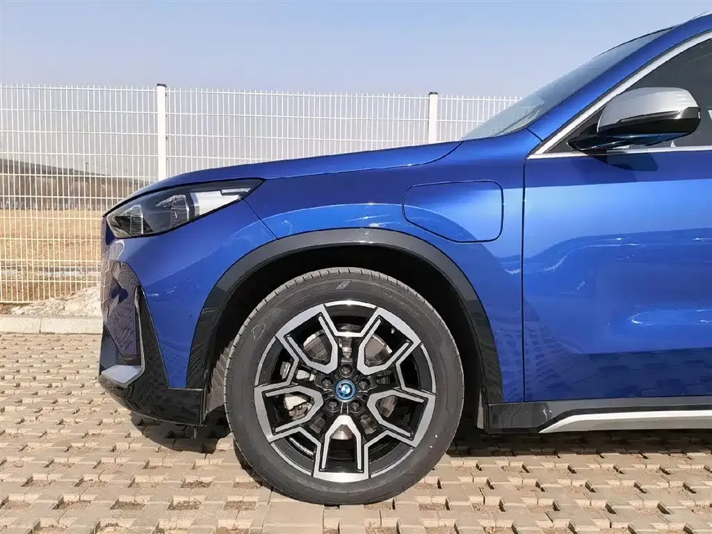 BMW iX1 2025 из CN, фото 7
