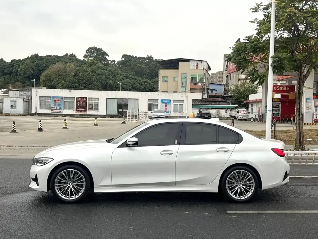 BMW 3 Series 2021 из CN, фото 6
