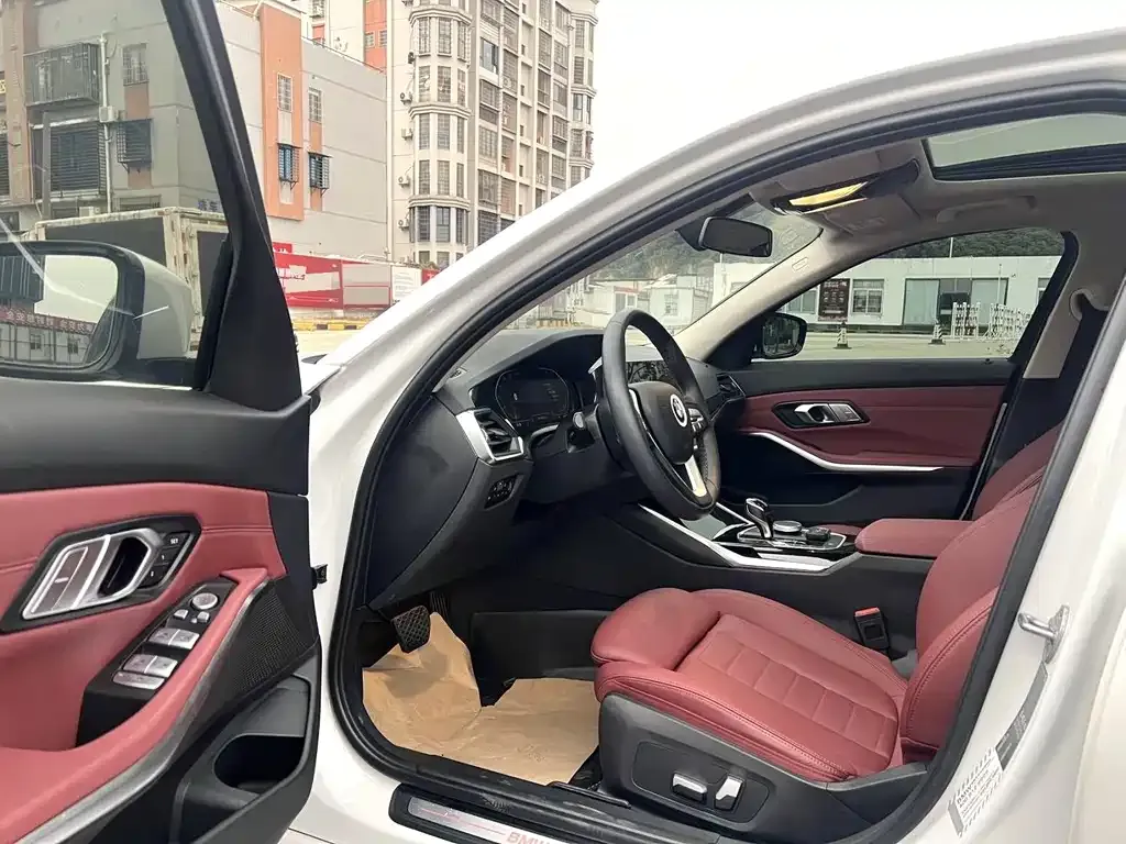 BMW 3 Series 2021 из CN, фото 5