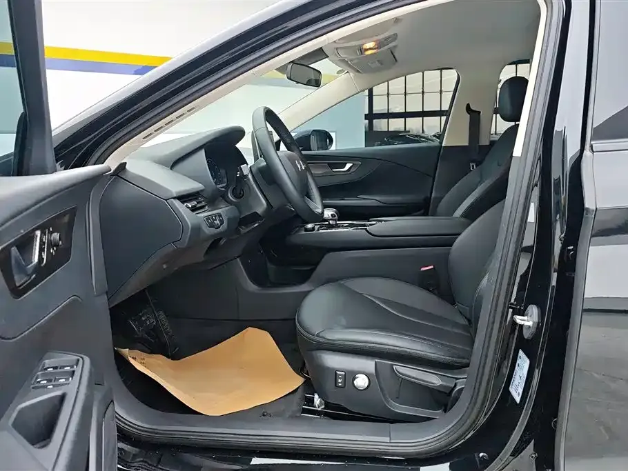 Hongqi E-QM5 2023 из CN, фото 6