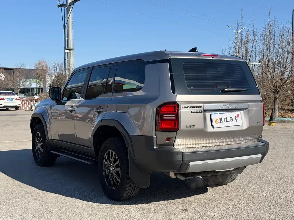 Toyota Prado 2024 из CN, фото 7