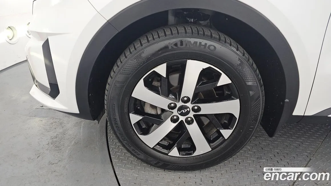 Kia Sorento — фото 8